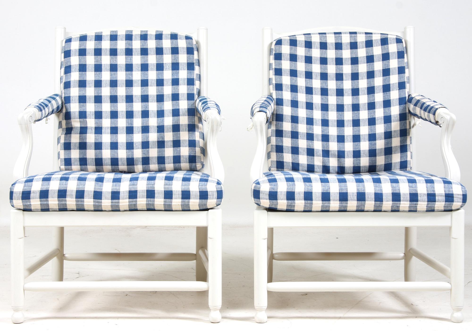 GRIPSHOLMSFÅTÖLJER, ett par, "Medevi Brunn", Ikeas 1700-tals serie.