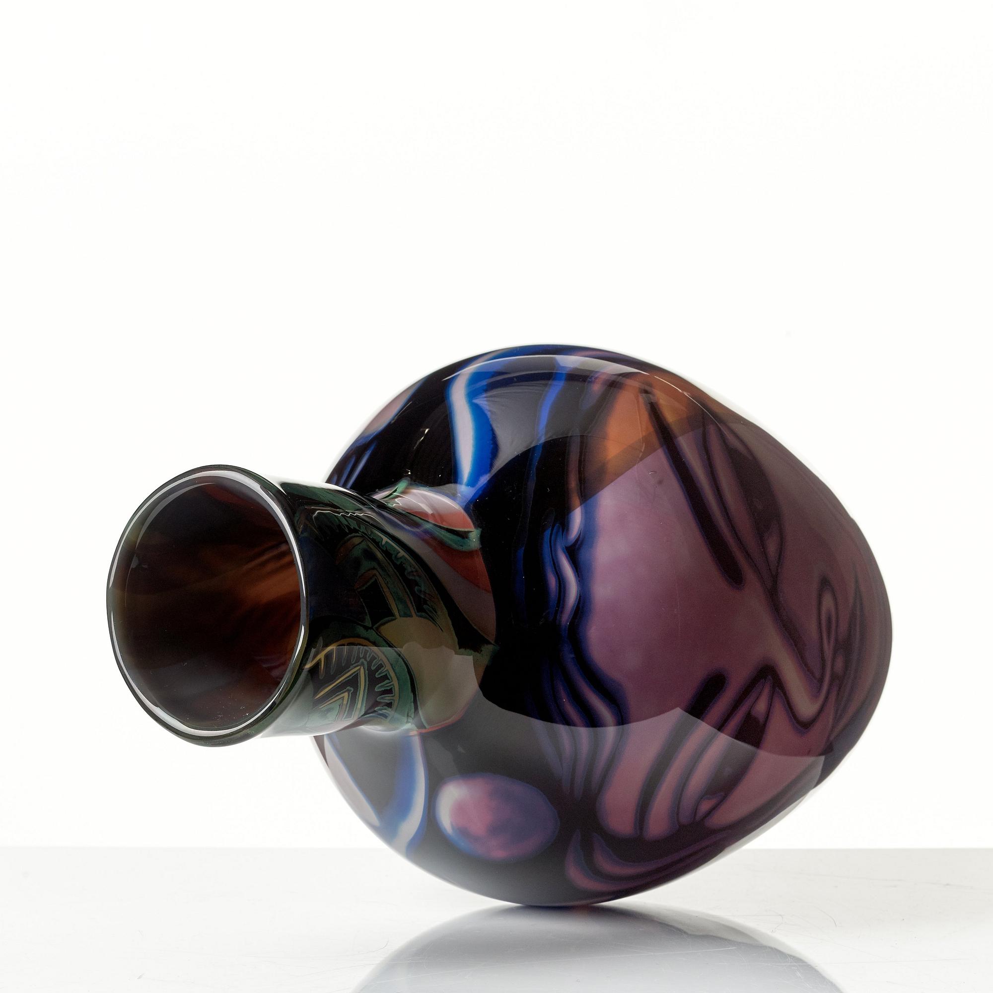 Eva Englund, a "graal" glass vase, Orrefors, Sweden 1989.