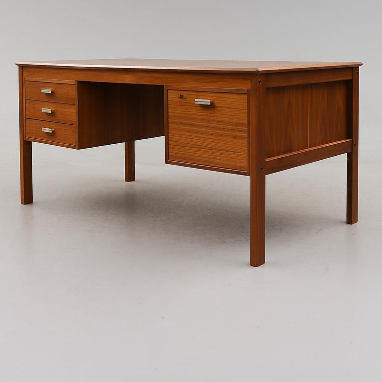 SKRIVBORD, 1900-talets andra hälft.