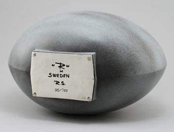 VAS, stengods, Rolf Sinnemark, Rörstrand, numrerad 35/150, 1980/90-tal.