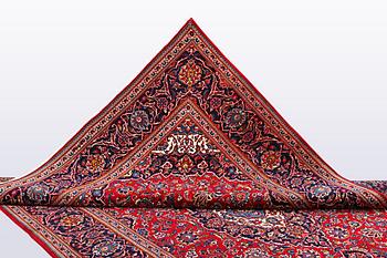 A carpet, Kashan, 308 x 202 cm.