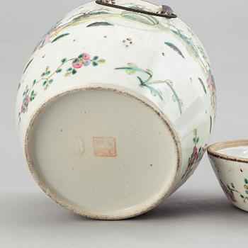 Matlåda, porslin. Qingdynastin, omkring 1900.