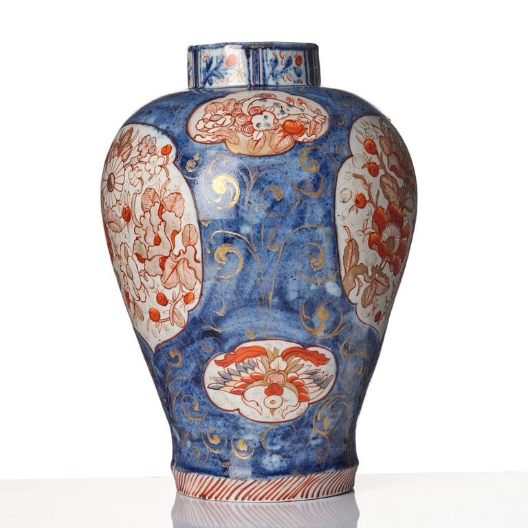 Prakturna, porslin, Japan (Meiji 1868-1912).