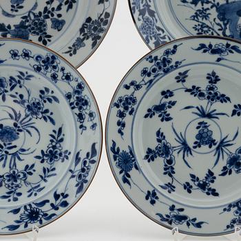 A group of two blue and white dishes and four plates, Qing dynasty, 18th century.