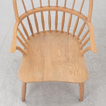 Frits Henningsen, a set of eight Windor chairs, Carl Hansen & Søn, Denmark.