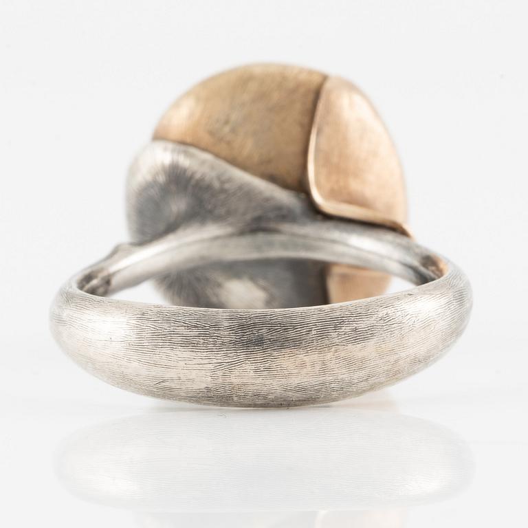 Charlotte Lynggaard, Ole Lyngaard, ring, "Lotus" silver and gilded with rutilated quartz and brilliant-cut diamonds.