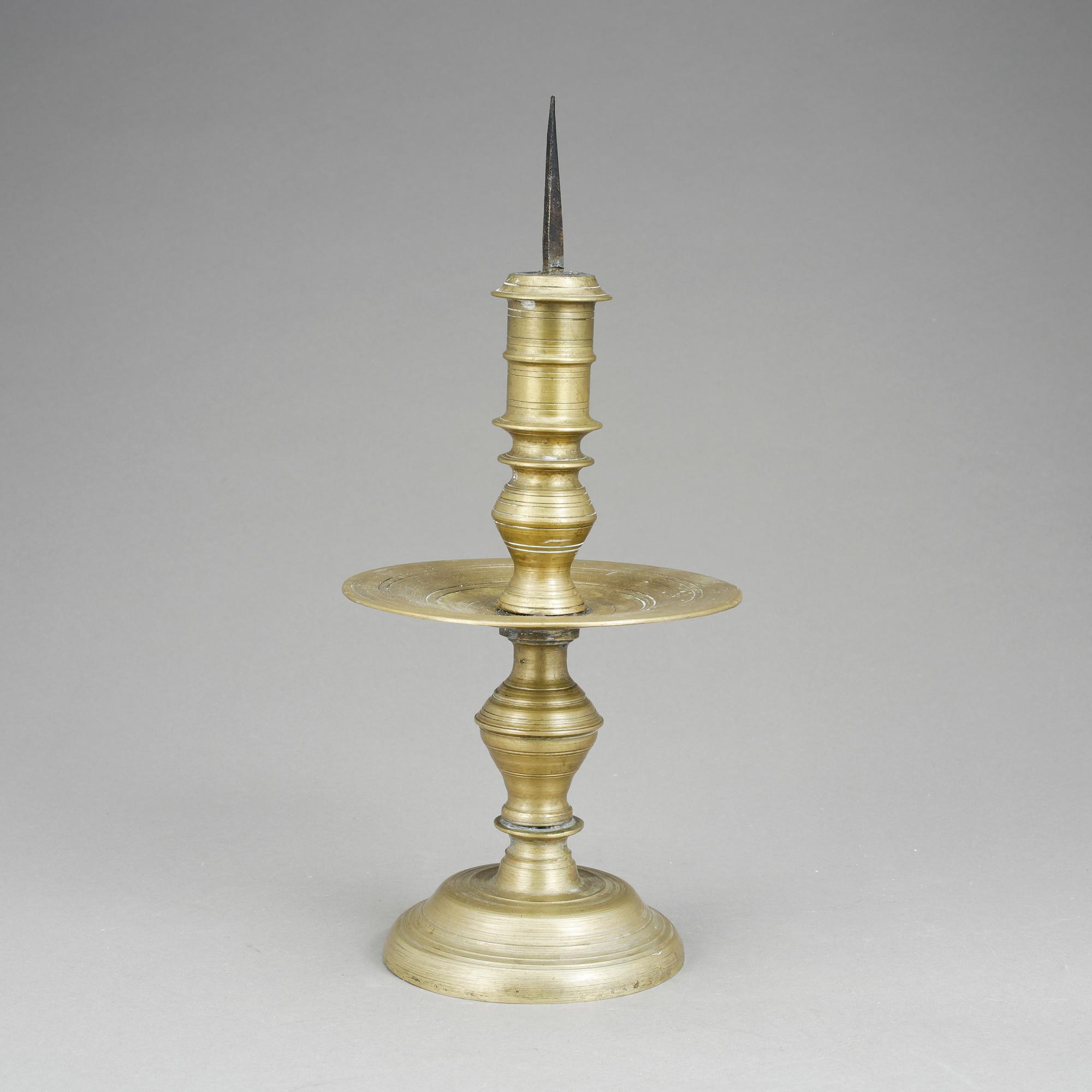 LJUSSTAKE, mässing, troligen Holland, 1600/1700-tal.