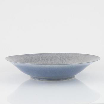 Per Hammarström, a stoneware dish, signed and dated 1987.