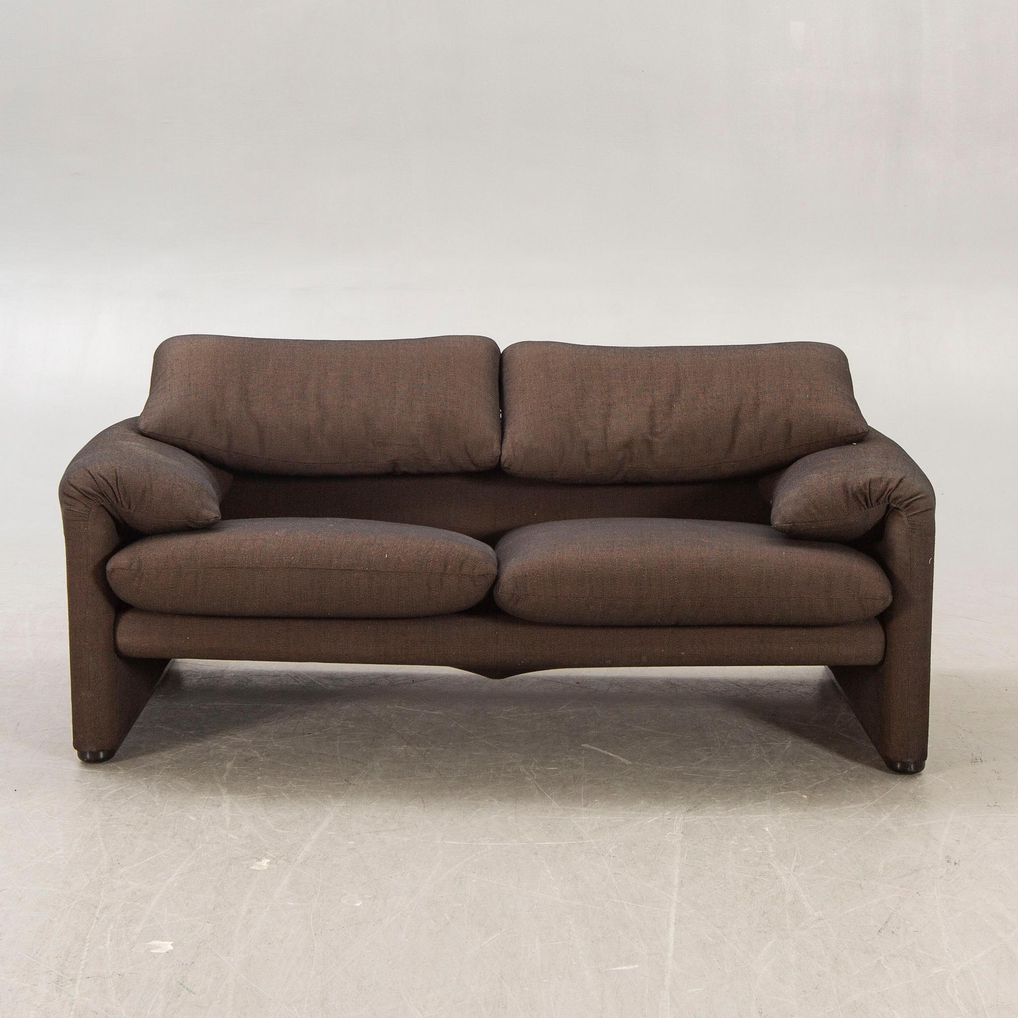 Vico Magistretti, sofa, "Maralunga", for Cassina, late 20th century.