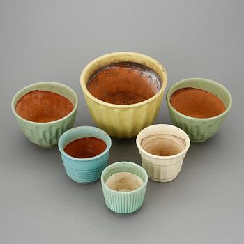 YTTERFODER, 6 st, lergods, bland annat Bo fajans samt Upsala Ekeby, 1900-talets första hälft.