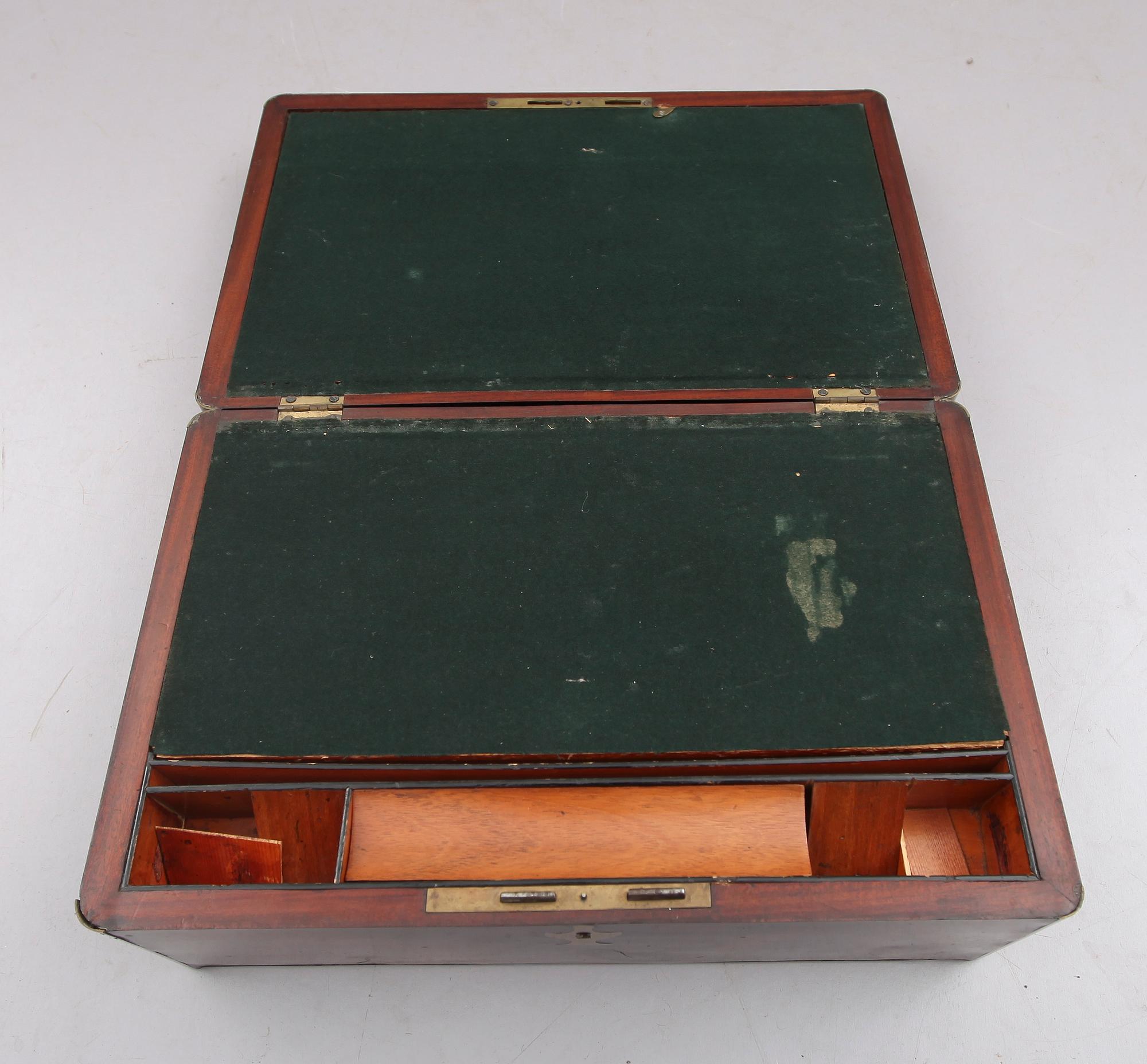 SKRIVSCHATULL, England, 1800-talets andra hälft.