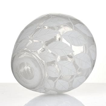 Sven Erik Skawonius, a cameo glass vase, Kosta, Sweden, 1940s, model 182.