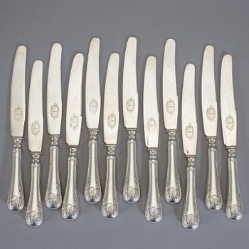 KNIVAR, 12 st, silver, "Gammal fransk", C G Hallberg, 1920-tal. Total vikt 453 g.