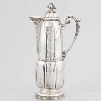 Vinkanna med lock, silver 800, Italien, troligen 1934-44.