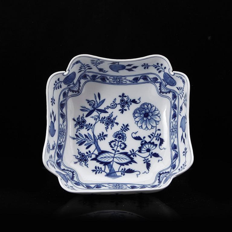 PARTI PORSLIN, 4 delar, Meissenliknande märke, 1900-tal.