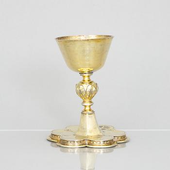 A 17th/18th century, possibly German, silver-gilt cup, unmarked.