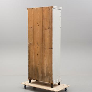 SKÅP, gustaviansk stil. 1800-talets andra hälft.
