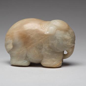 ELEFANT, nefrit. Kina, troligen 1900-tal.