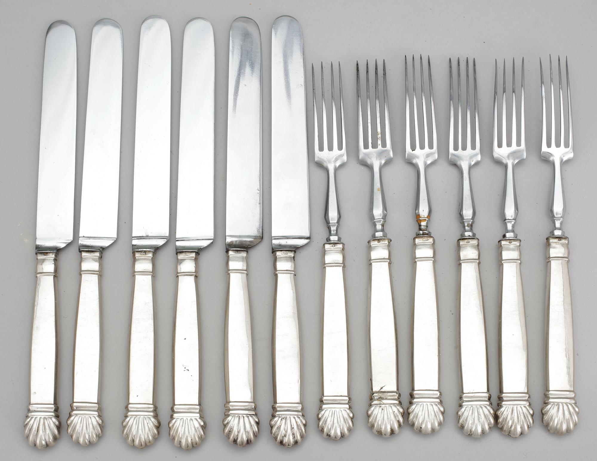 BESTICK, 12 st, delvis silver, otydliga stämplar, 1900-tal.