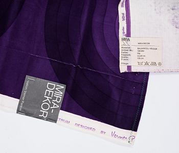 A FABRIC, CURTAINS, 2 PIECES AND SAMPLERS, 9 PIECES. Cotton velor. A variety of aubergine colour nuances and patterns.
