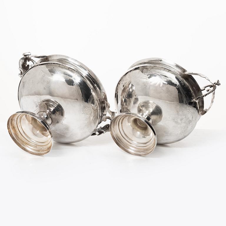A pair of Swedish sterling silver bowls, mark of Guldsmed S Petersson i Söderhamn Ab, Bollnäs 1987.