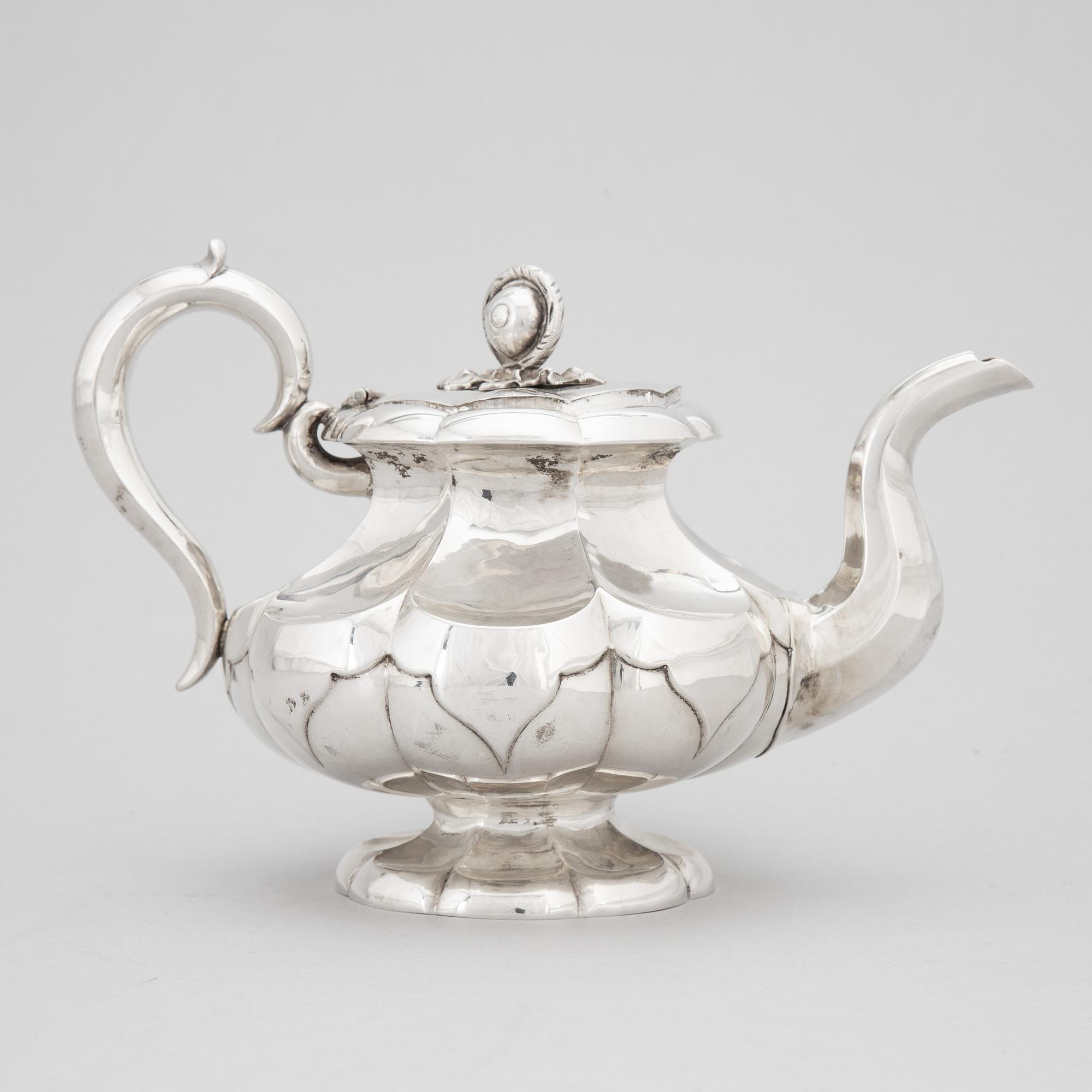 A silver teapot, Moscow 1864.