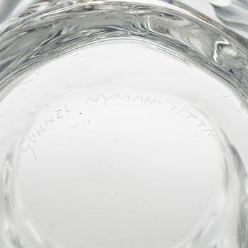 Gunnel Nyman, A glass vase, model 'GN 3231', signed Gunnel Nyman Iittala. 1940s.