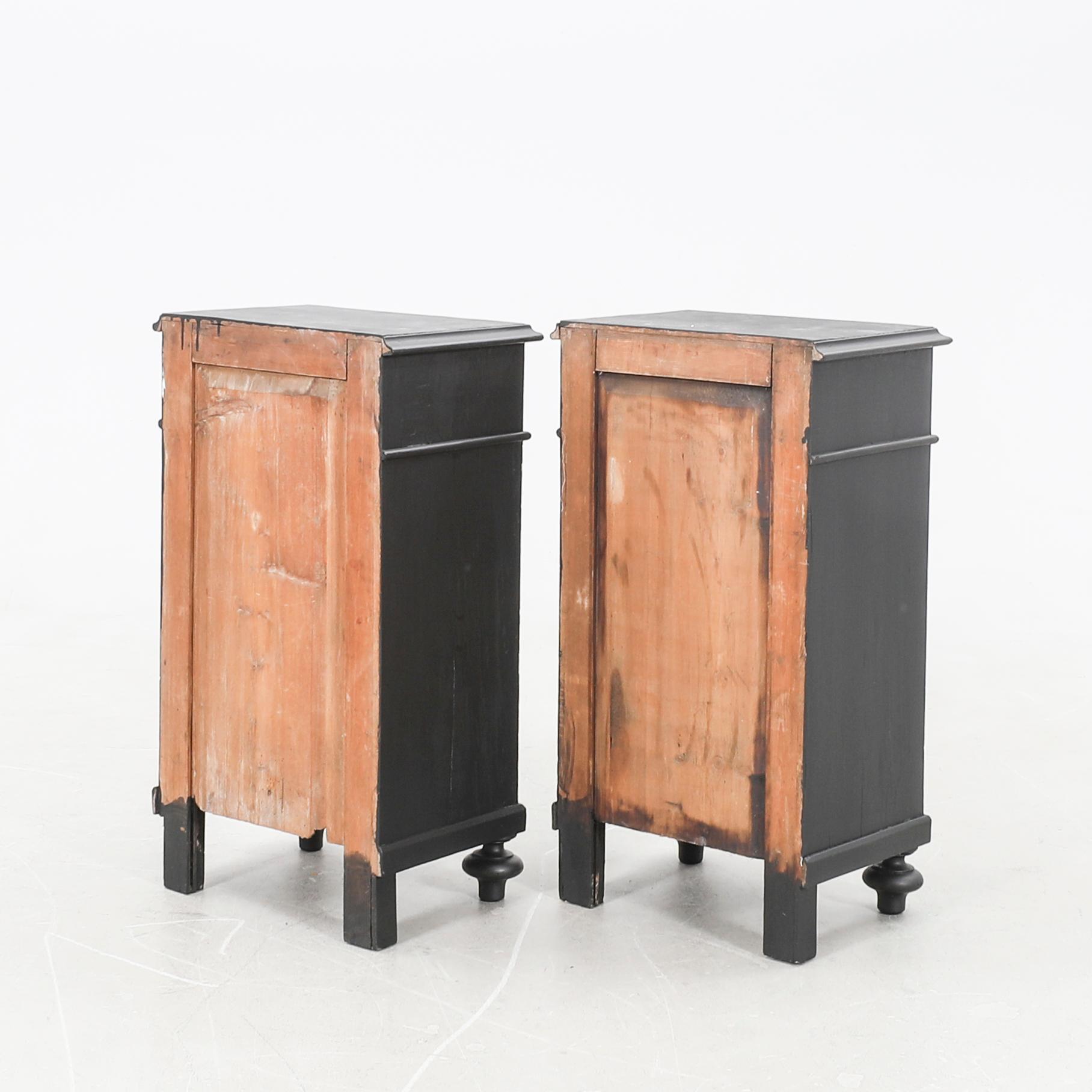 Sängbord ett par omkring 1900.