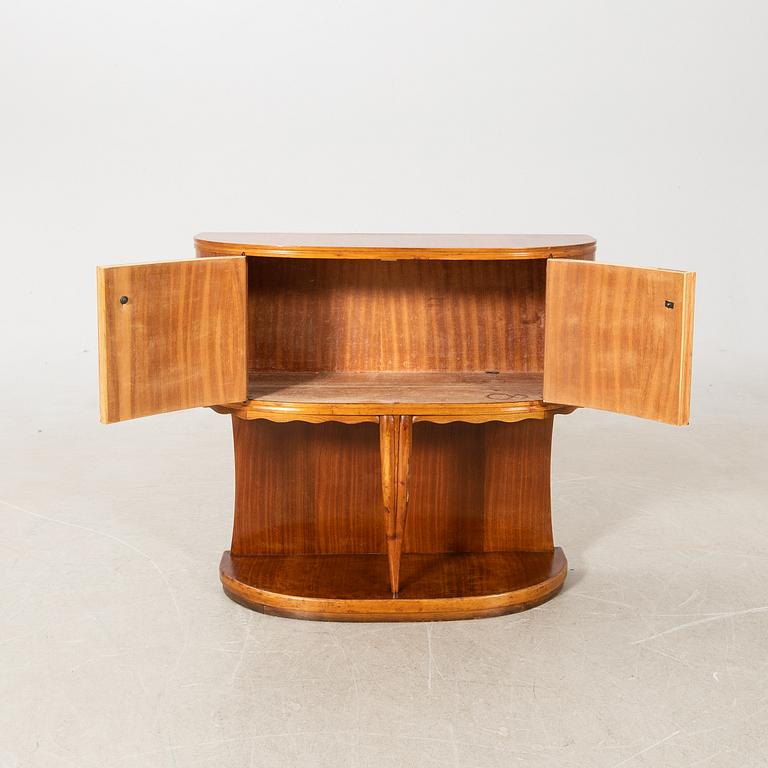 Sideboard, 1900-talets första hälft.