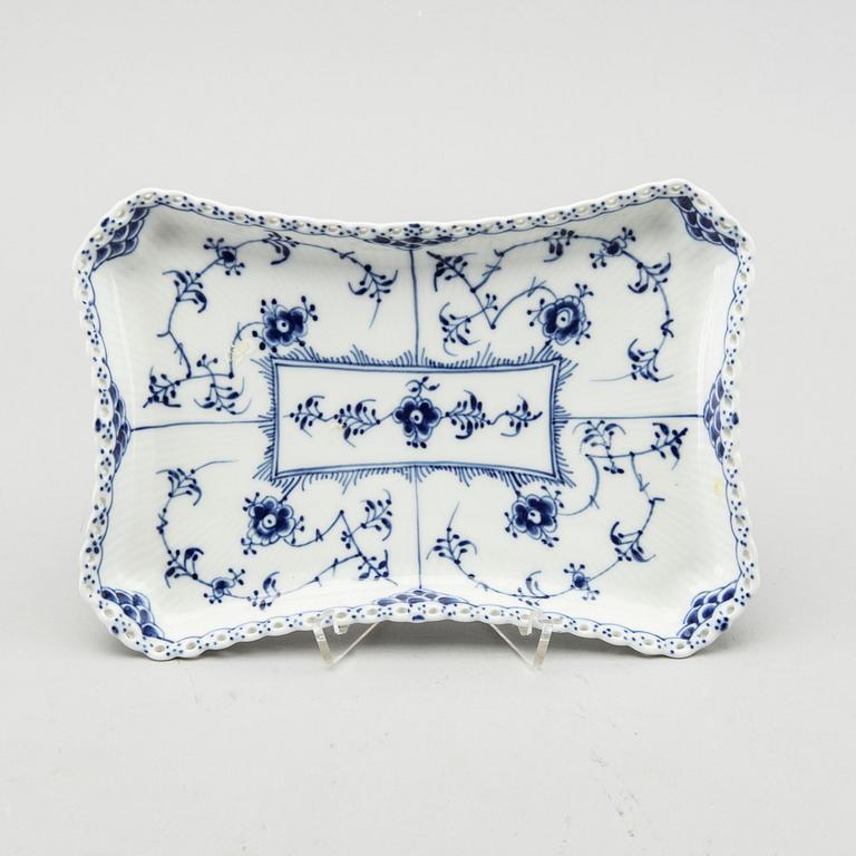 SERVIS ca 30 dlr Musselmalet Royal Copenhagen Danmark porslin 1900-talets andra hälft.