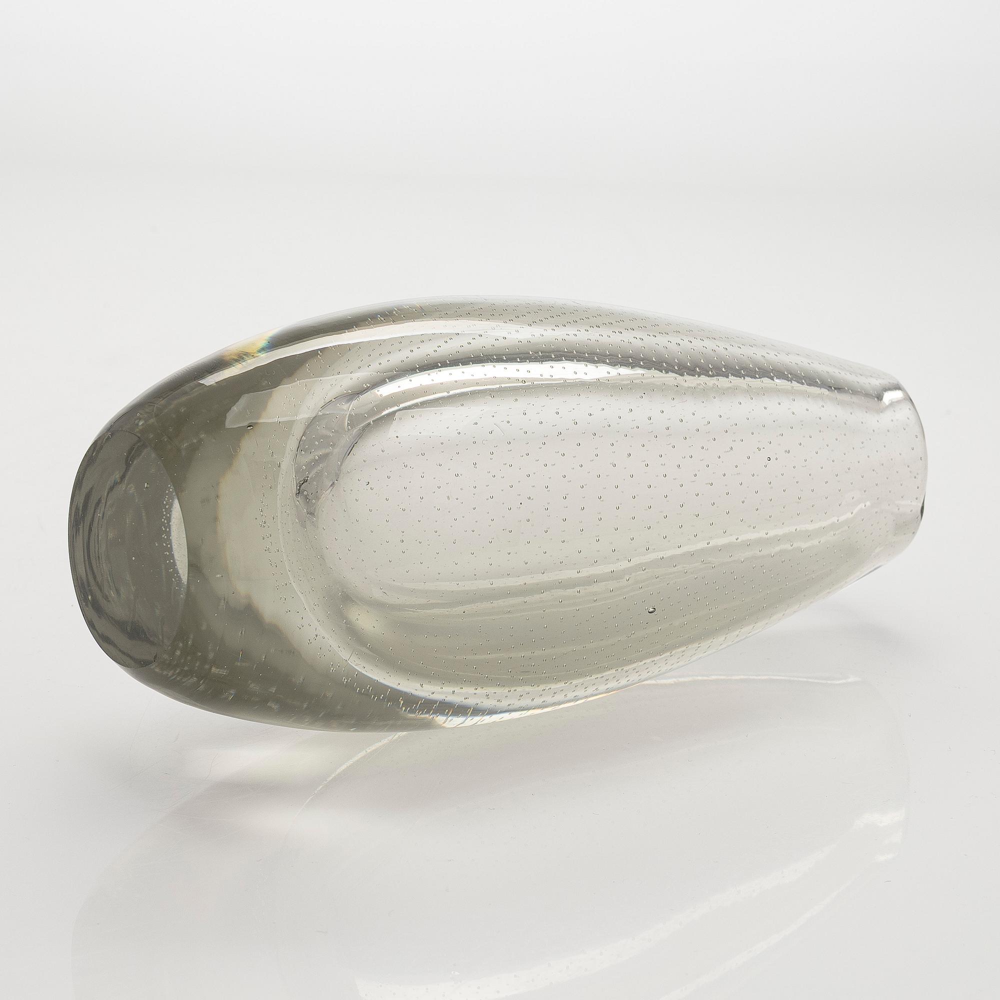 Gunnel Nyman, Glass vase, signed with an acid pen G. Nyman Notsjö 194...