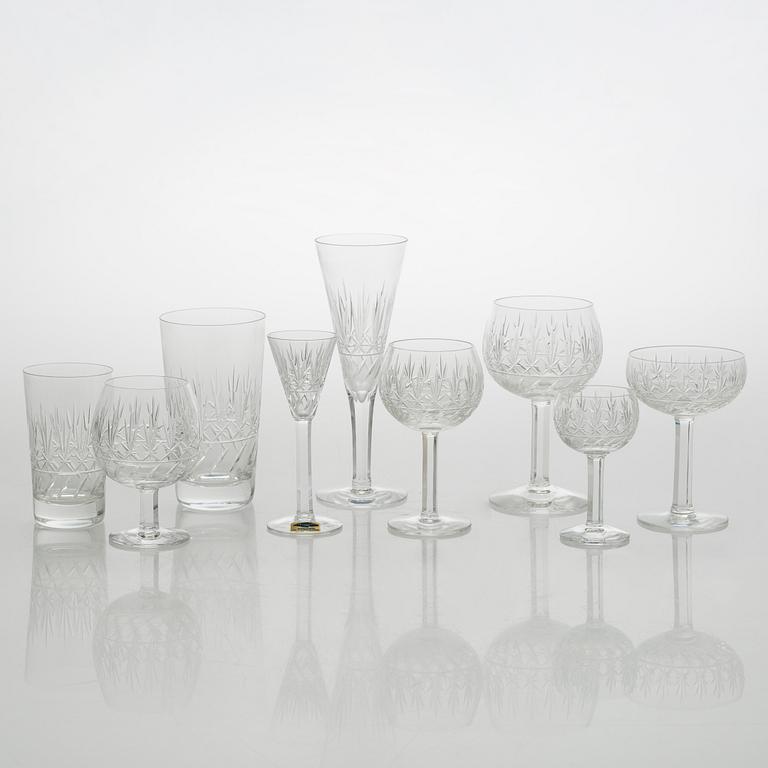 A 131-piece glas service, "Leo" for Nuutajärvi Notsjö, mid-20th century.