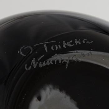 Oiva Toikka, a 'Smew' glass bird, signed O. Toikka Nuutajärvi.