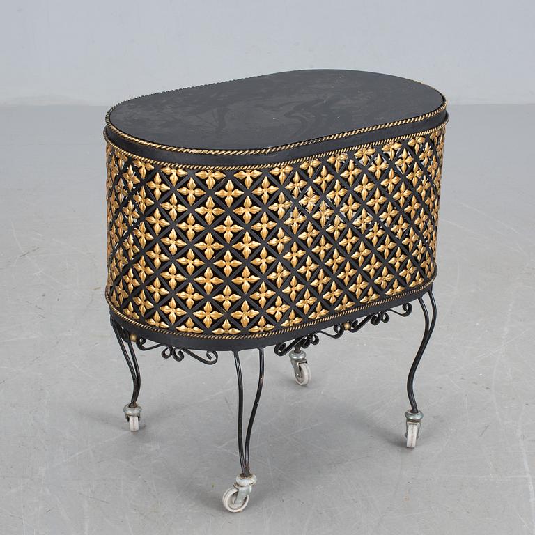 SIDEBOARD/BARSKÅP, 1900-talets andra hälft.