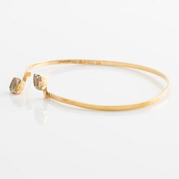 Stigbert, armring, 18K guld med bergkristall.