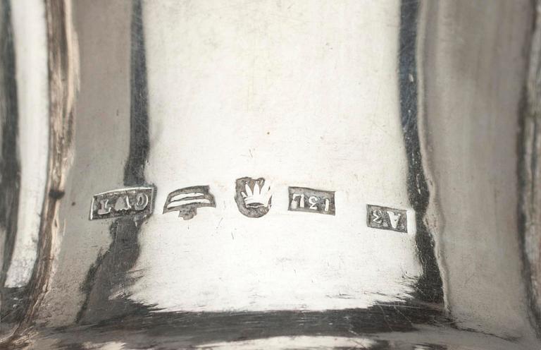 GRÄDDSNÄCKOR, 2 st, silver, Carl Wictor Talen, Helsingfors 1858 samt Wilhelm Pettersson, Åbo 1887. Tot. vikt ca 268 g.