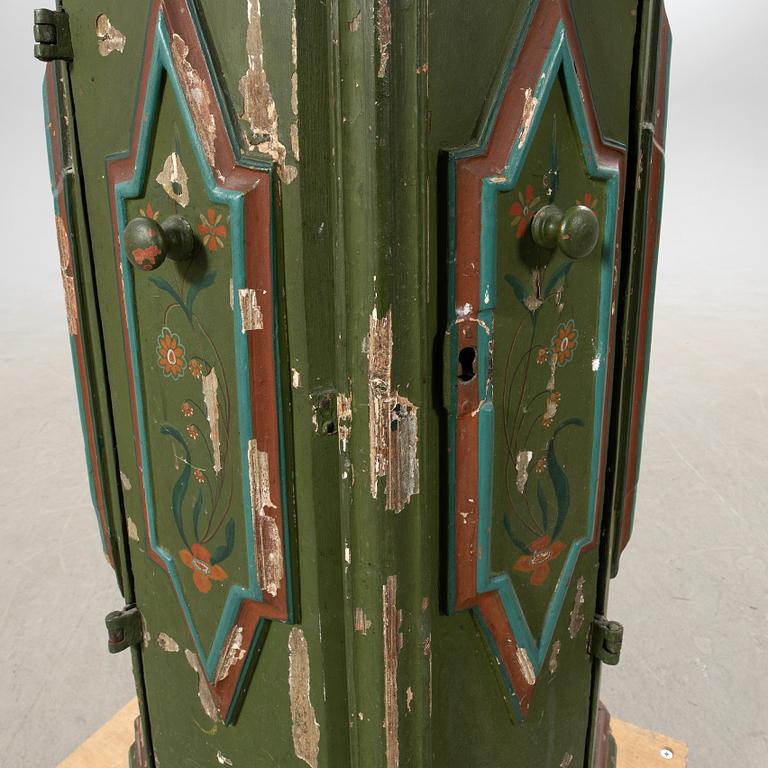 Skåp Barockstil 1800-tal.