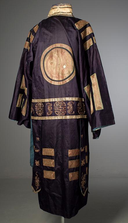 A purple silk taoist priest robe. Late Qing dynasty.