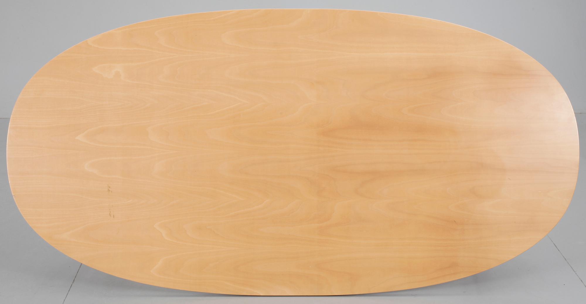 BORD, "Superellips", Bruno Mathsson och Piet Hein, Mathsson International, Värnamo.