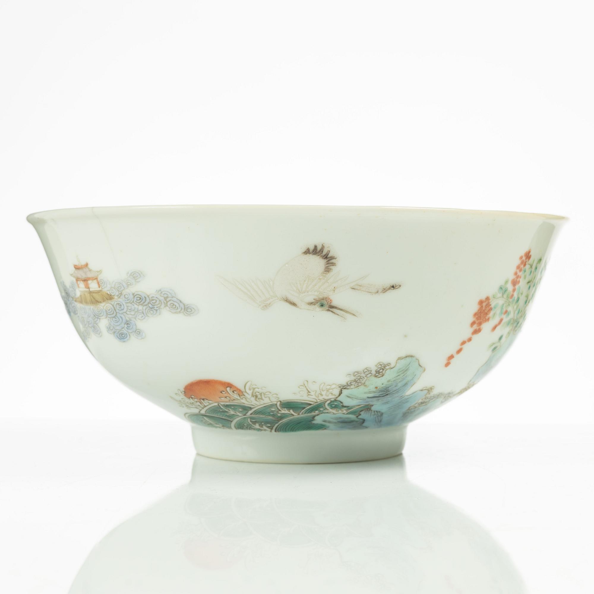 A Chinese porcelain bowl, Republic, 20th century.