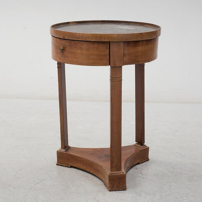 TABLE, probably France. First half of the 19th century.