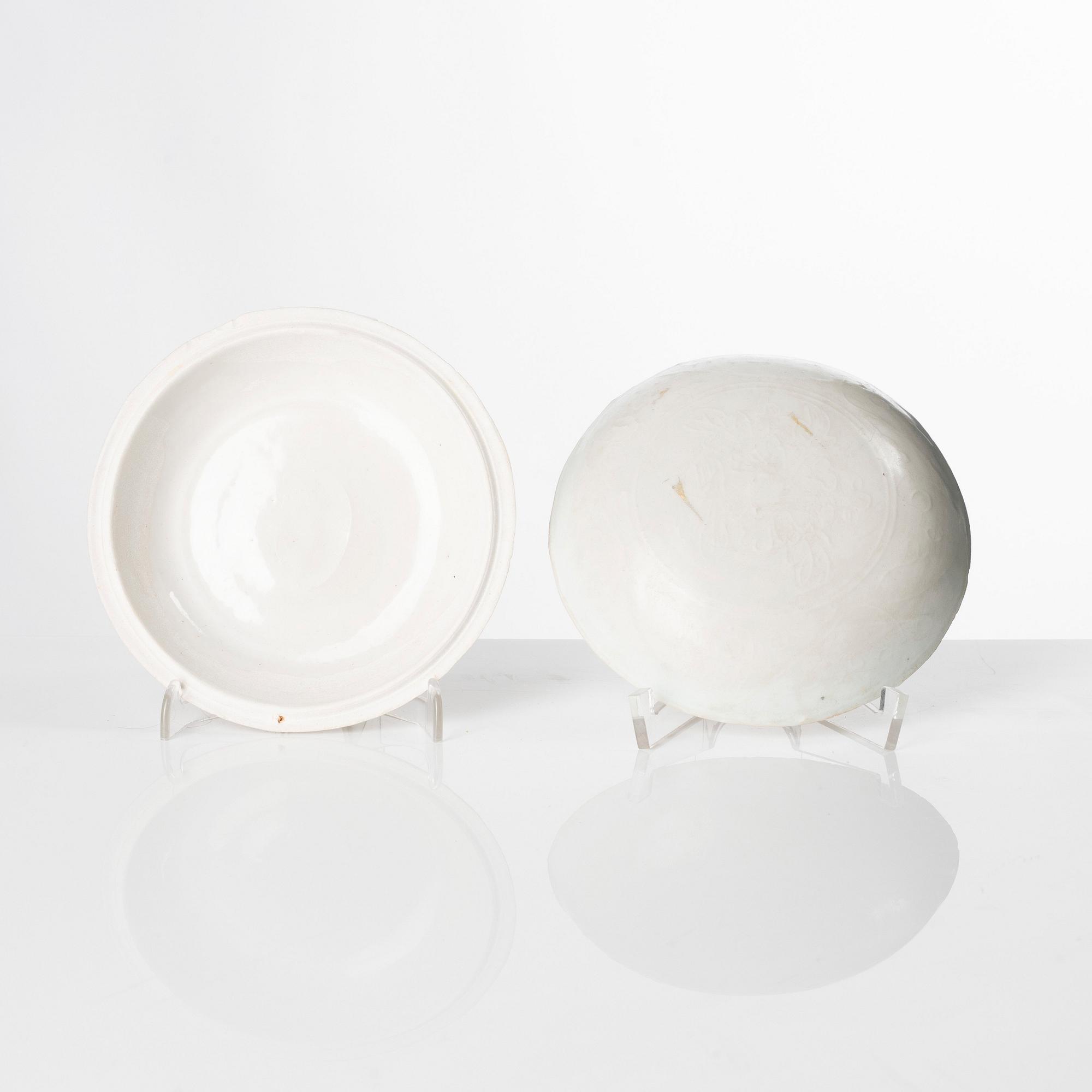 Two qingbai boxes with covers, Song dynasty (960-1279).