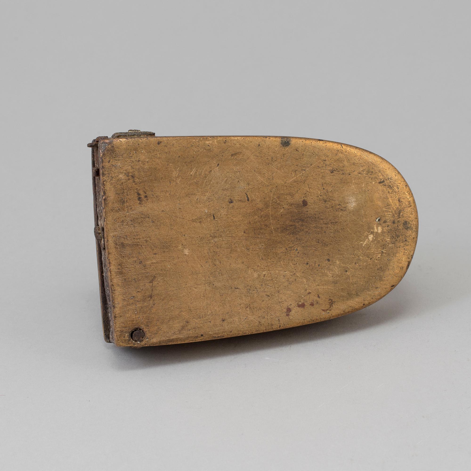 STRYKJÄRN, brons, 1600-tal.