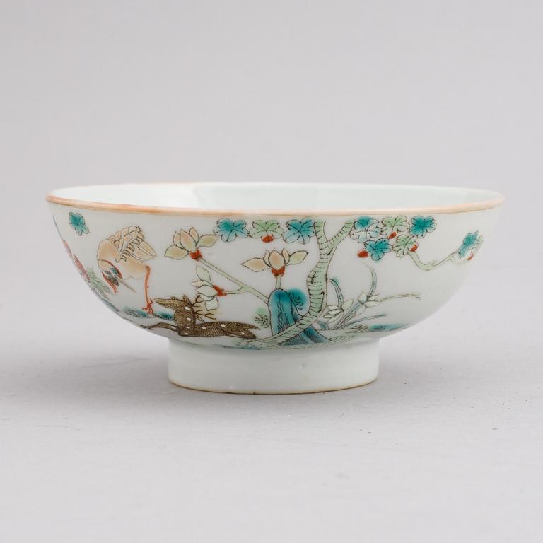 A Chinese crane and deer bowl, around the year 1900.