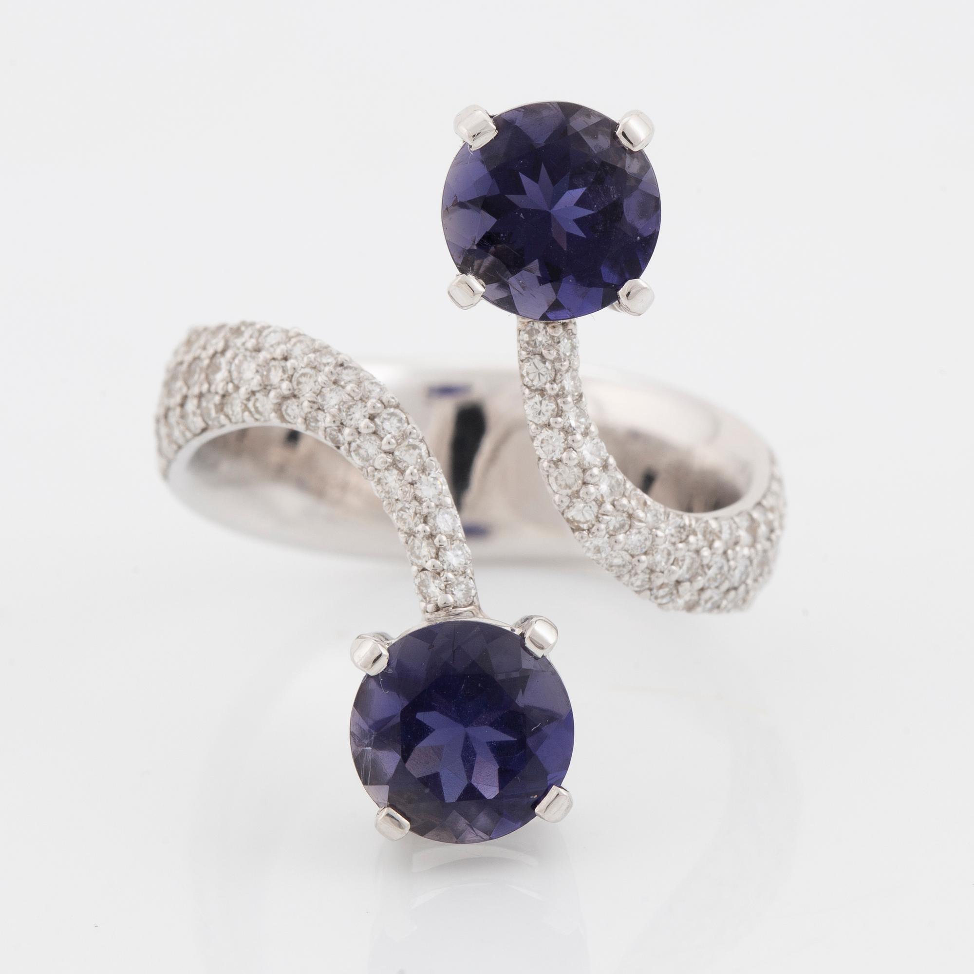Tanzanite and brilliant cut diamond ring.