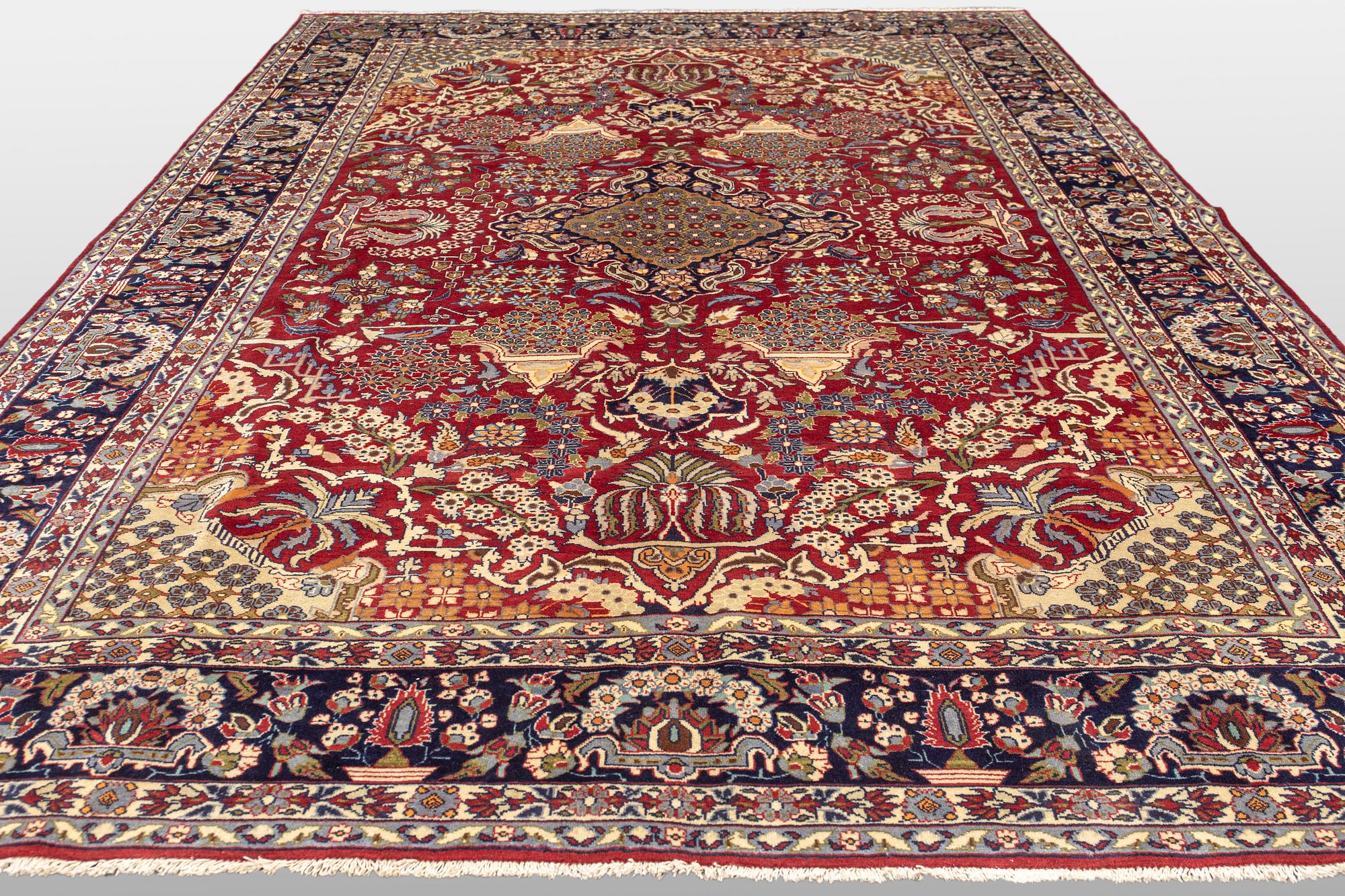 A carpet, Najafabad, ca 448 x 287 cm.