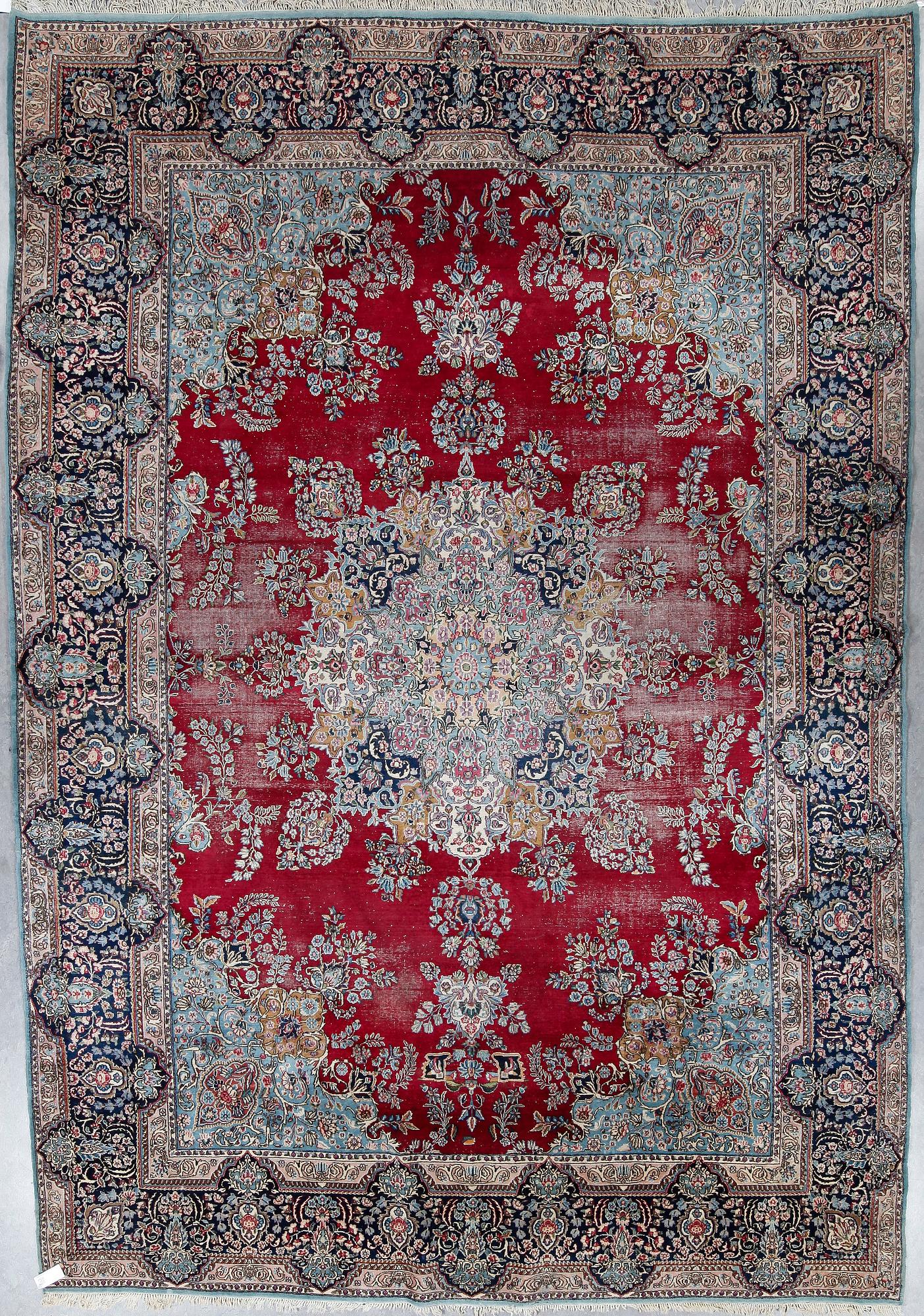 MATTA, old/semiantik Kirman ca 421x292 cm.