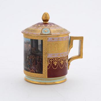 An Empire period Vienna porcelain cup with cover, first part of the 19th Century.