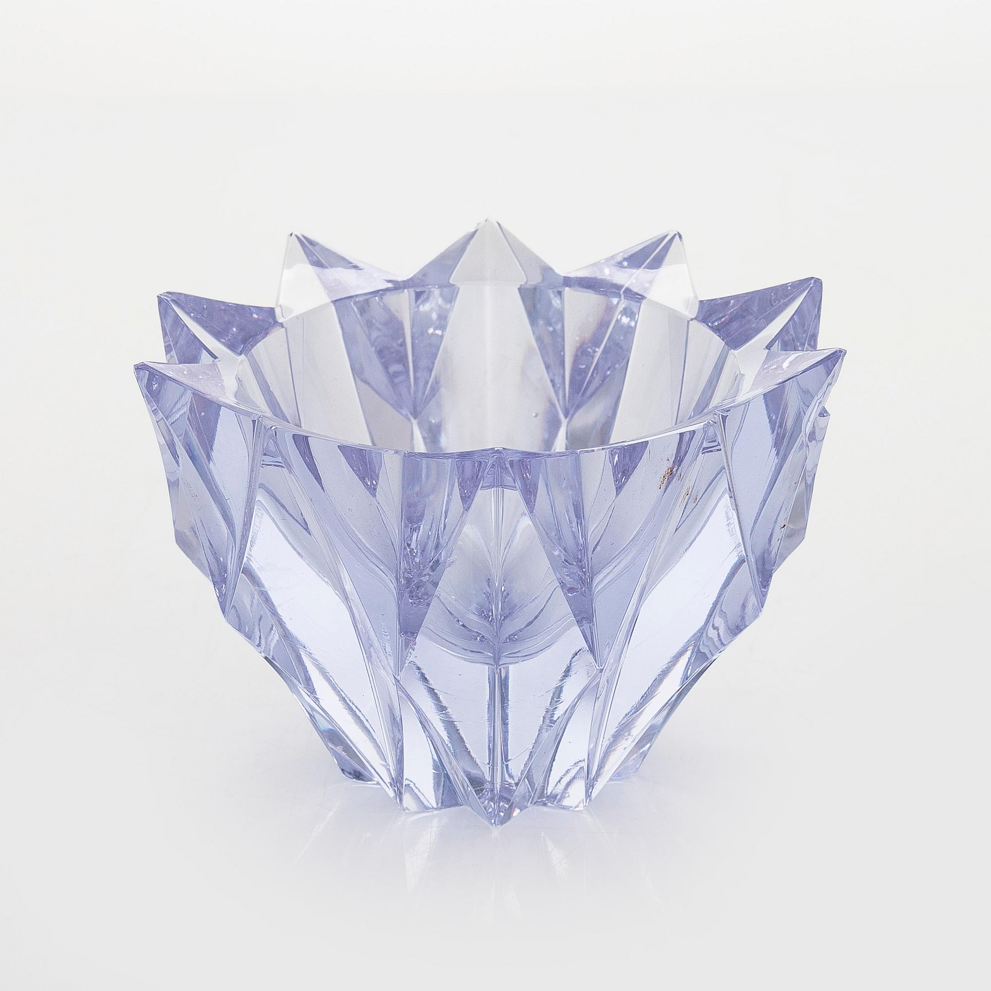 Aimo Okkolin, A 'Water Lily' bowl, signed Aimo Okkolin, Riihimäen Lasi Oy.