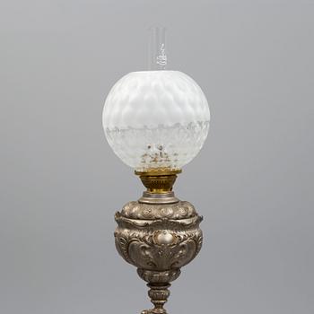 GOLVFOTOGENLAMPA, troligen Tyskland, omkring år 1900.